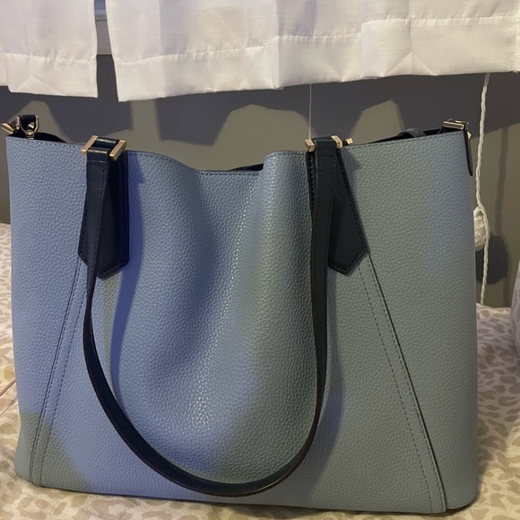 Michael Kors Tote + Wristlet - Picture 2 of 4